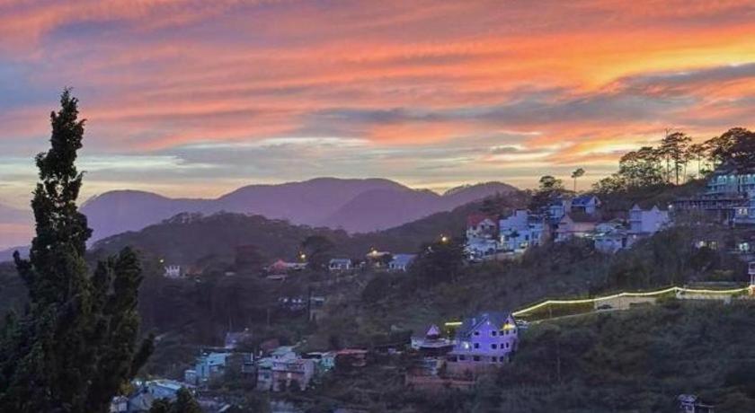 Dalat Old Market Town Bagian luar foto